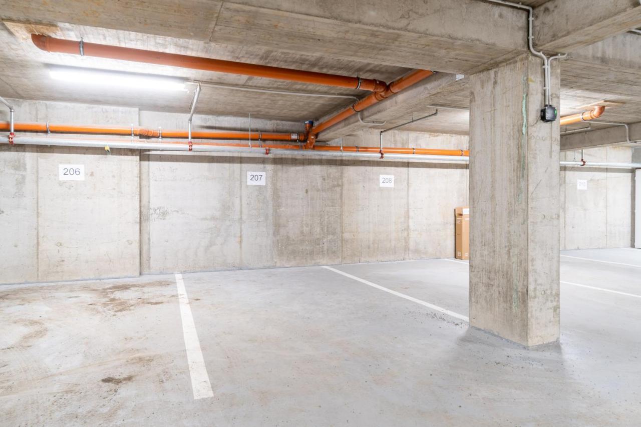 Brand New Two Room Apartment #26 With Free Secure Parking Close To Center ปราก ภายนอก รูปภาพ